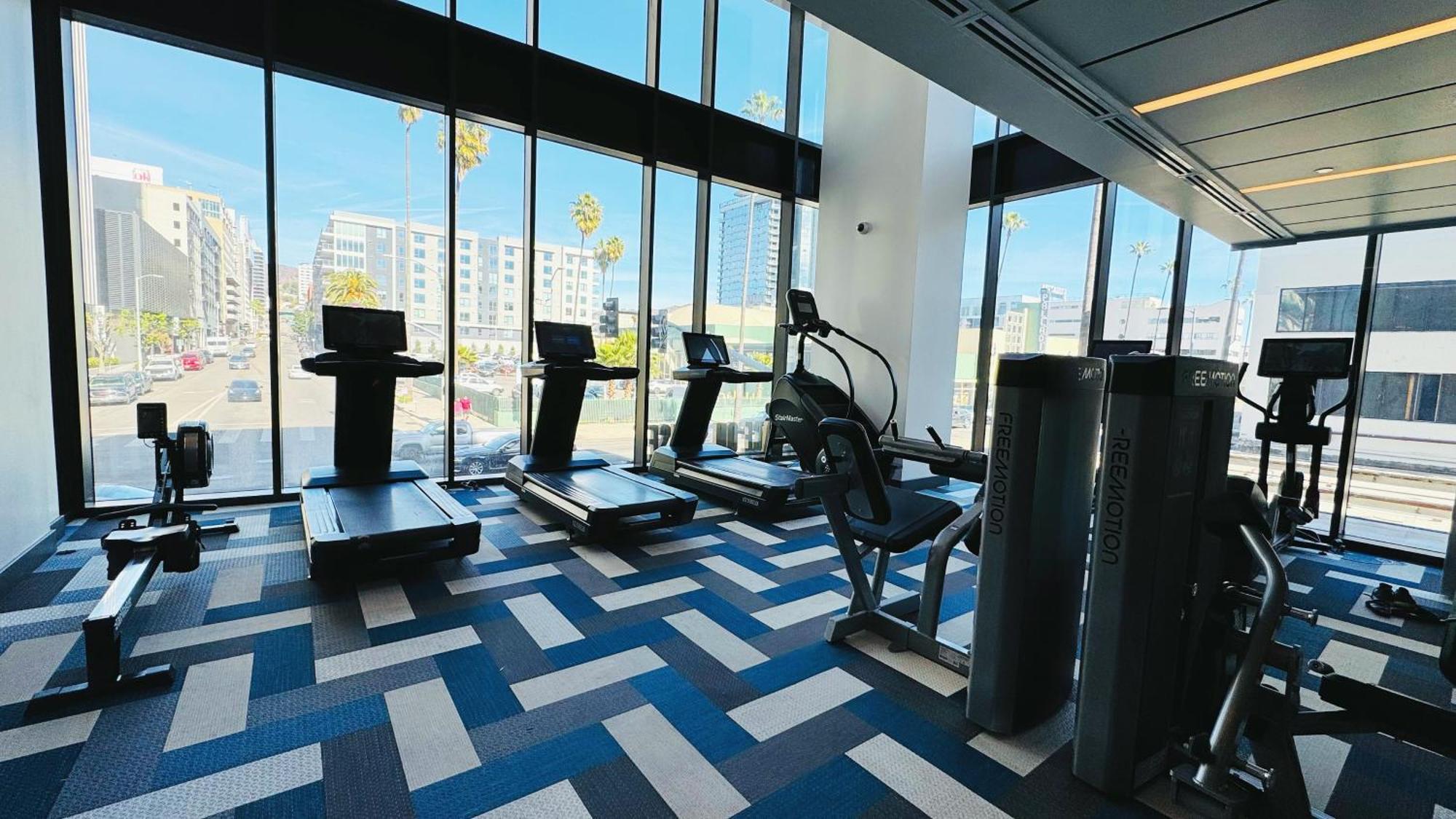 Hollywood Sunset Bliss Getaway-free Parking * Los Angeles