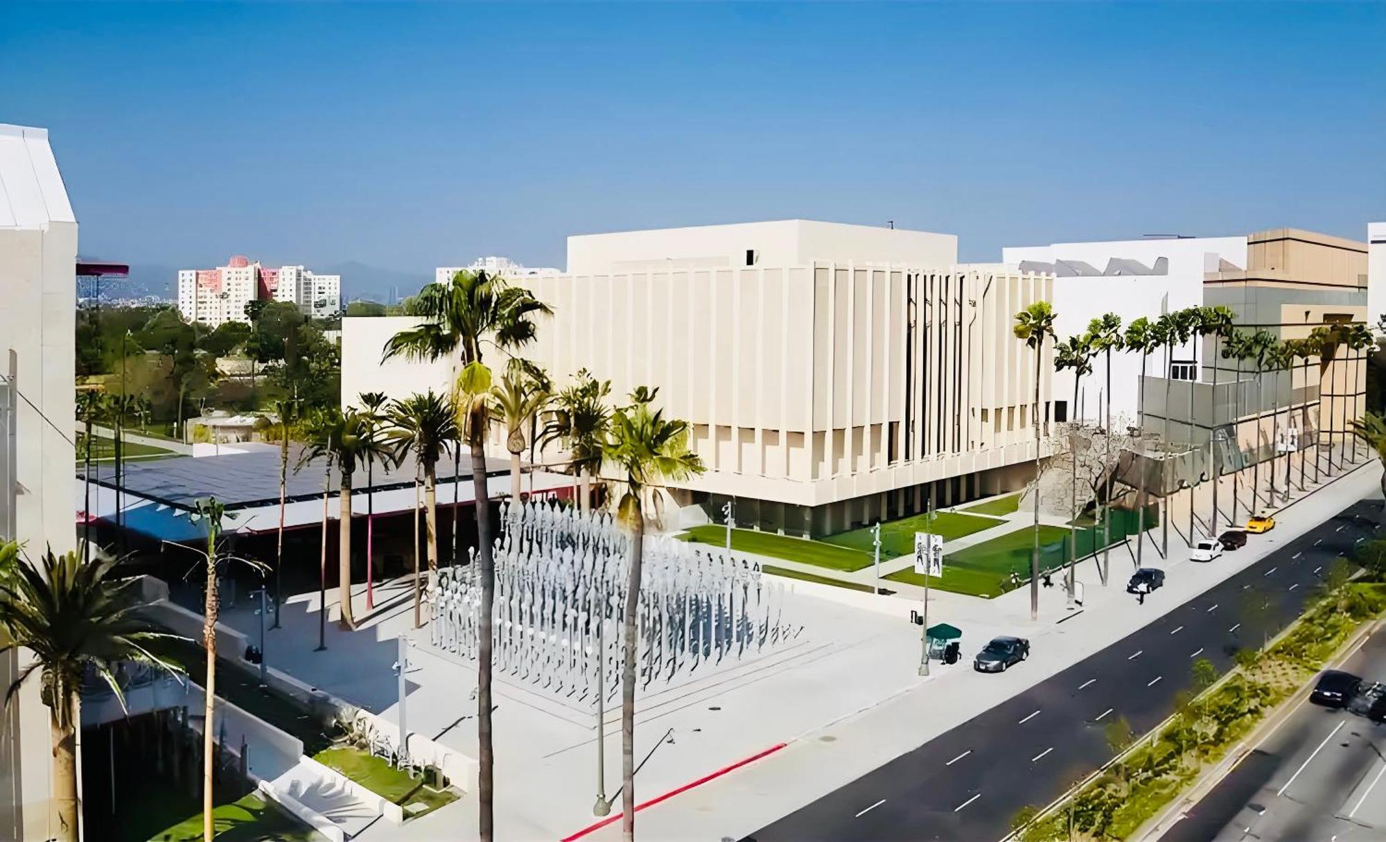 Hollywood Sunset Bliss Getaway-free Parking Apartment Los Angeles